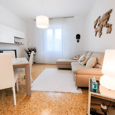 Apartamento A Casa Di Ezio E Paola La Spezia Exterior foto